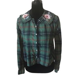 Green plaid embroidered button down